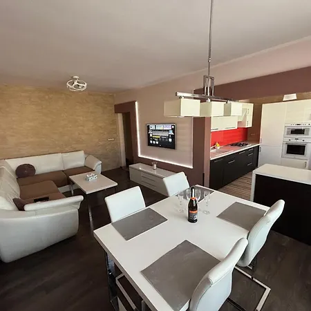 Apartament Place, Podbreziny *