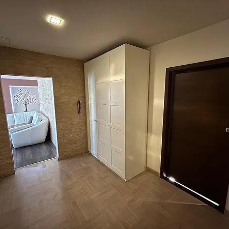 Place, Podbreziny Apartamento