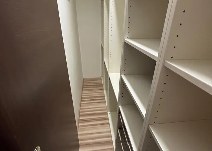 Apartamento Place, Podbreziny